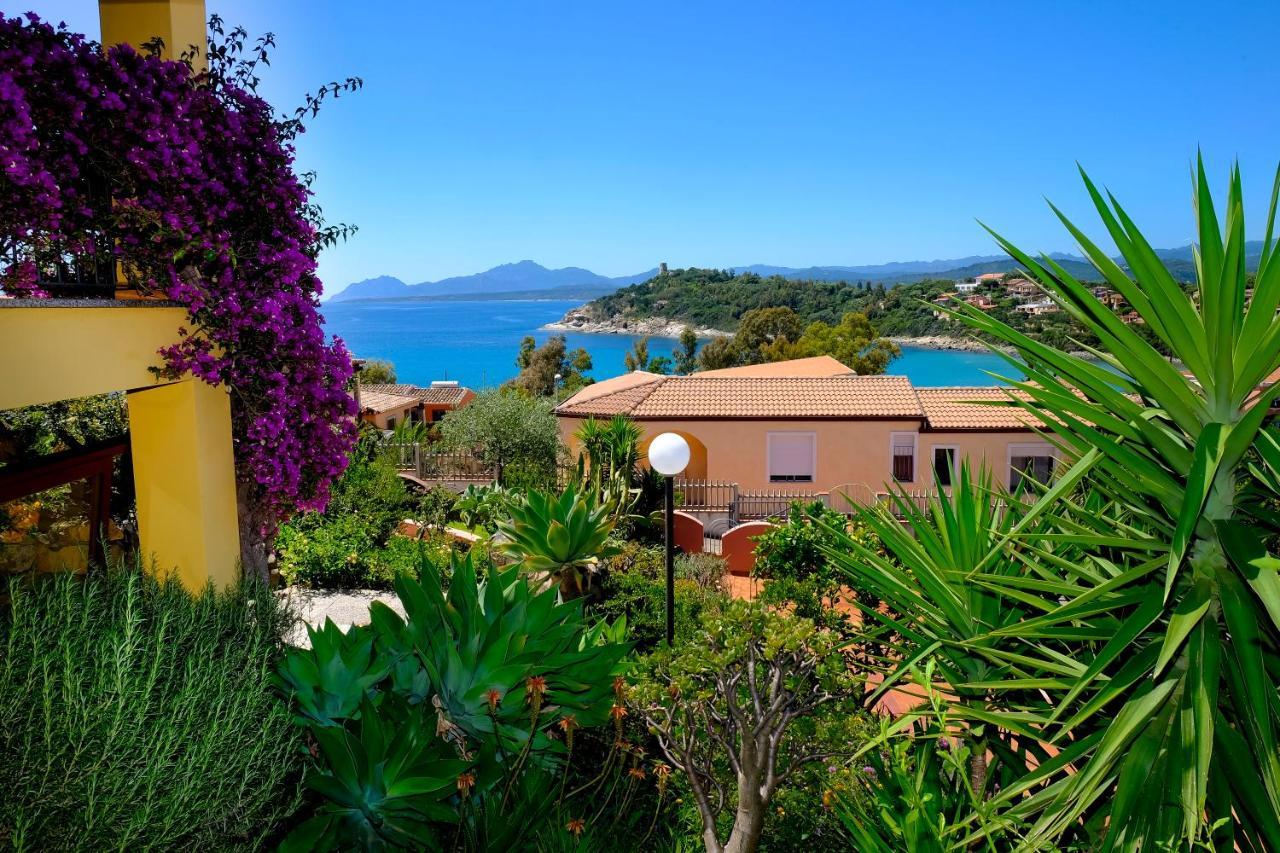 Residence Appartamenti Caffarena อาร์บาตักซ์ ภายนอก รูปภาพ
