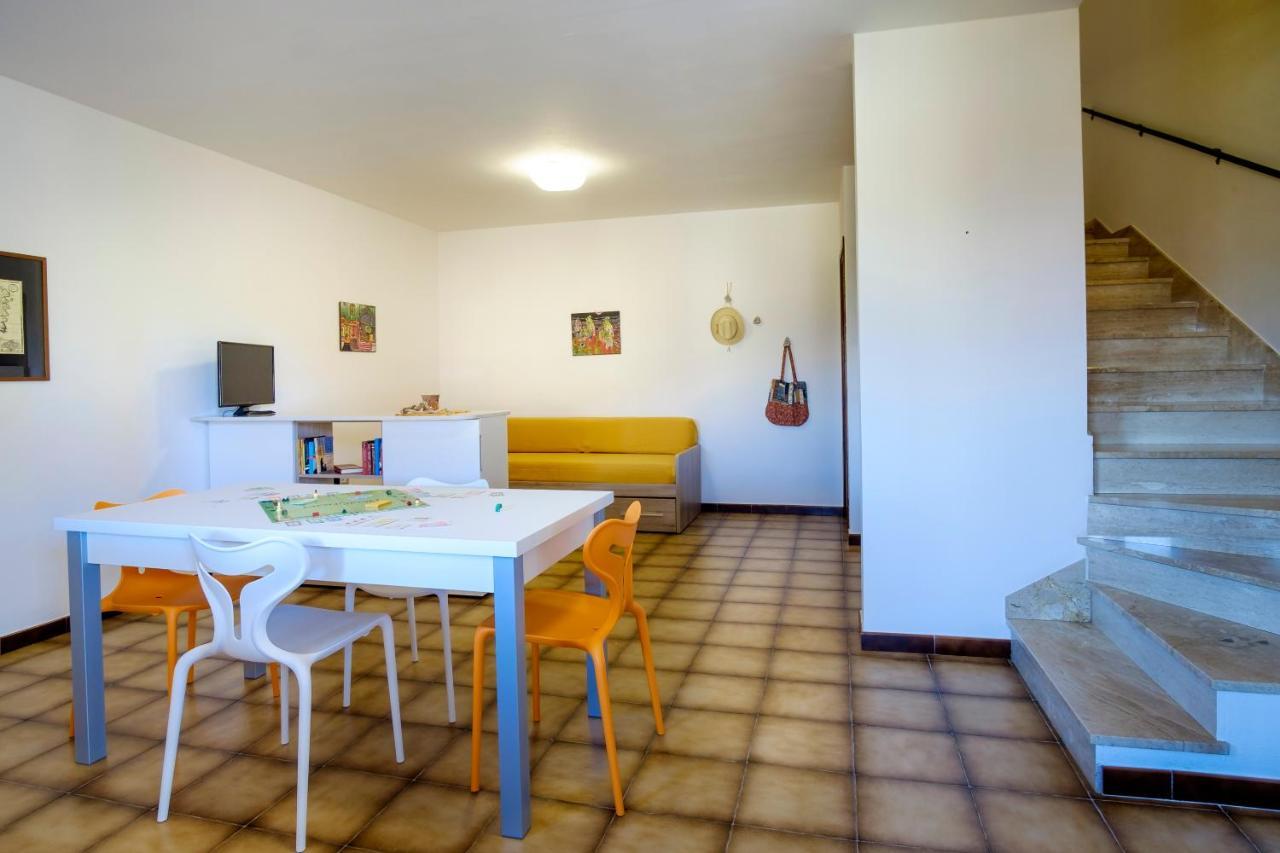 Residence Appartamenti Caffarena อาร์บาตักซ์ ภายนอก รูปภาพ