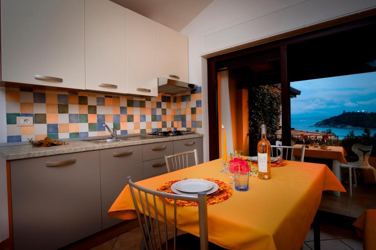 Residence Appartamenti Caffarena อาร์บาตักซ์ ภายนอก รูปภาพ