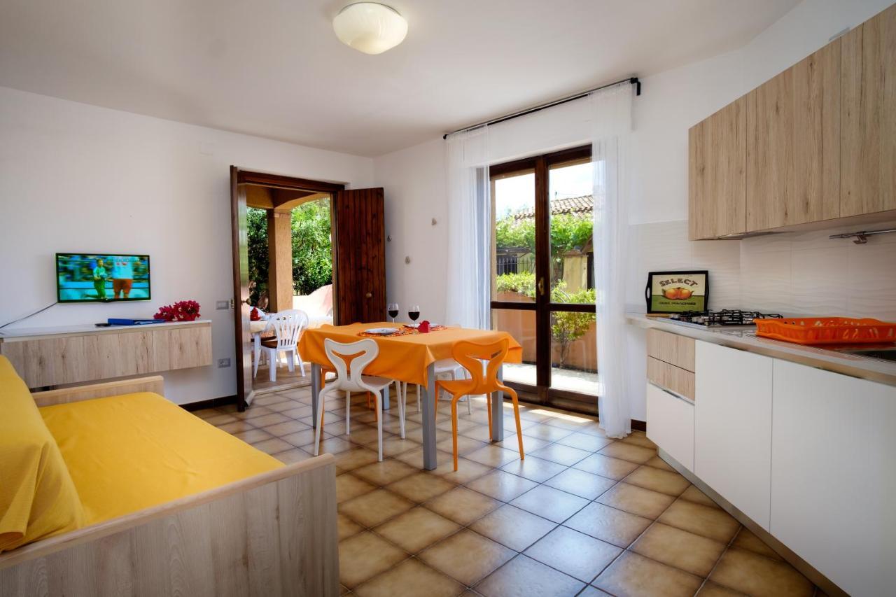Residence Appartamenti Caffarena อาร์บาตักซ์ ภายนอก รูปภาพ