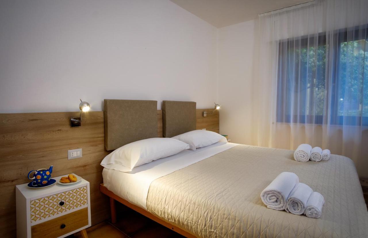 Residence Appartamenti Caffarena อาร์บาตักซ์ ภายนอก รูปภาพ