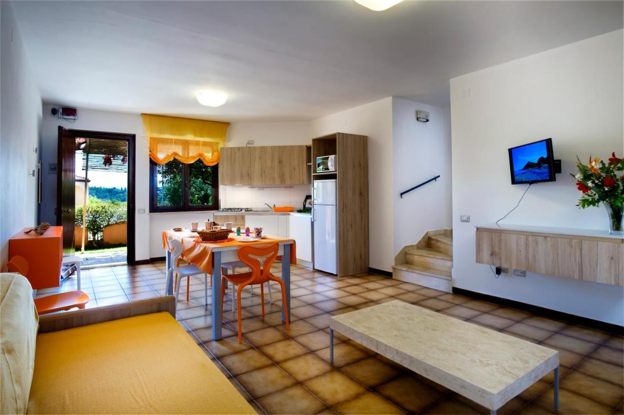 Residence Appartamenti Caffarena อาร์บาตักซ์ ภายนอก รูปภาพ