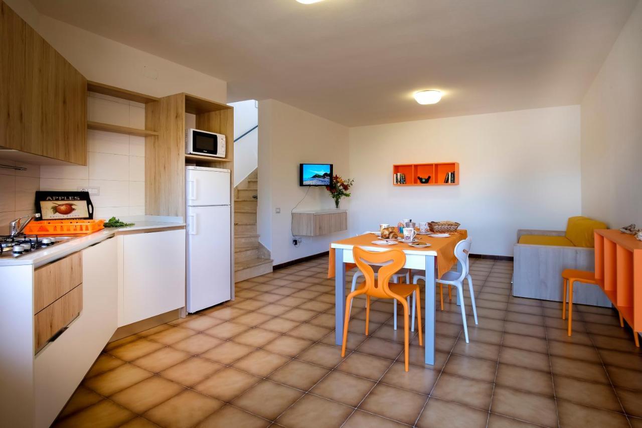Residence Appartamenti Caffarena อาร์บาตักซ์ ภายนอก รูปภาพ